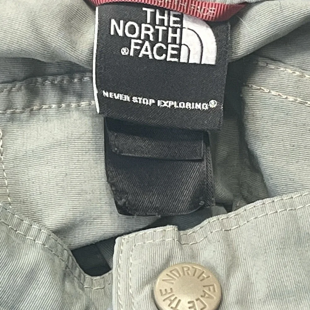 The North Face Shorts Mens 40‎ Mint Green Cargo Flat Front Outdoor Hike *Read*